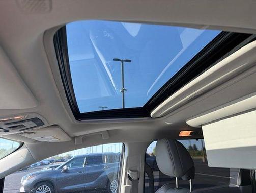 Midnight Black 2022 Toyota Sienna Limited