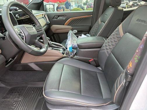 Summit White 2024 GMC Canyon Denali