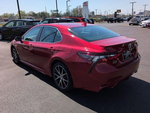 2021 Toyota Camry SE