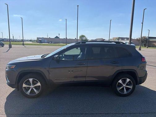 Granite Crystal Metallic Clearcoat 2022 Jeep Cherokee Limited