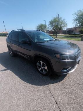 Granite Crystal Metallic Clearcoat 2022 Jeep Cherokee Limited