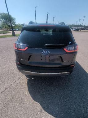 Granite Crystal Metallic Clearcoat 2022 Jeep Cherokee Limited