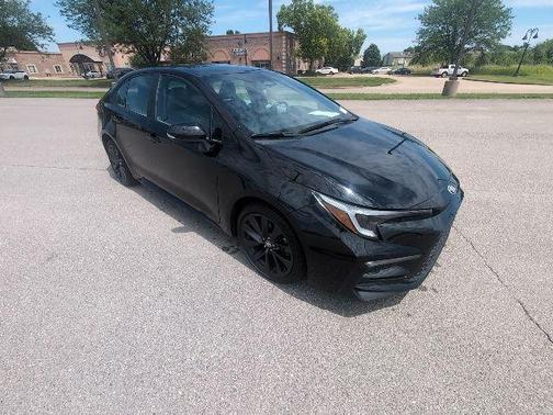 Midnight Black 2024 Toyota Corolla SE