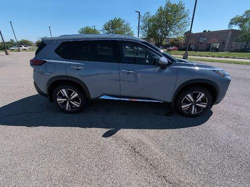 Boulder Gray Pearl 2023 Nissan Rogue Platinum