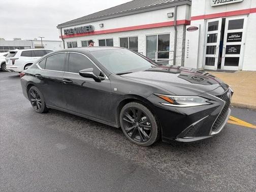 2025 Lexus ES 300h Base