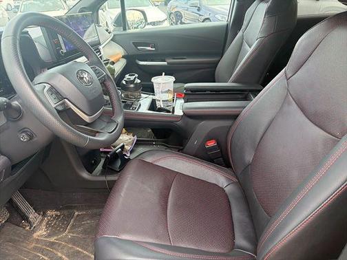 2025 Toyota Sienna XSE 7 Passenger