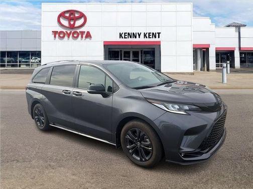 2025 Toyota Sienna XSE 7 Passenger