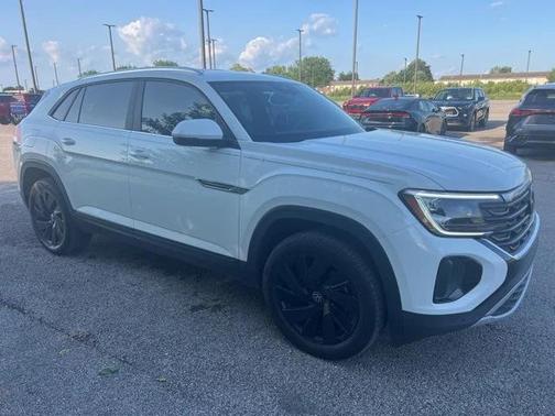 2024 Volkswagen Atlas Cross Sport 2.0T SE w/Technology 4MOTION