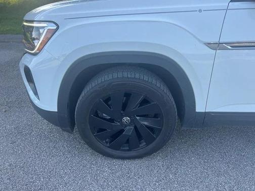 2024 Volkswagen Atlas Cross Sport 2.0T SE w/Technology 4MOTION