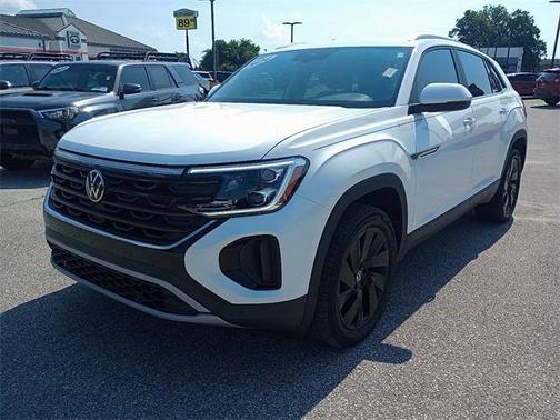2024 Volkswagen Atlas Cross Sport 2.0T SE w/Technology 4MOTION