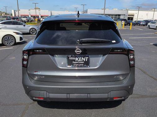 Gun Metallic/Super Black 2025 Nissan Kicks SV