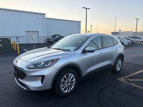Ingot Silver Metallic 2020 Ford Escape SE