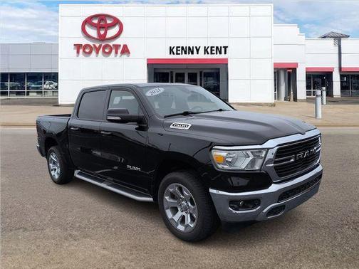 Diamond Black Crystal Pearlcoat 2021 RAM 1500 Big Horn/Lone Star