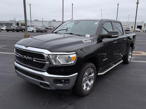 Diamond Black Crystal Pearlcoat 2021 RAM 1500 Big Horn/Lone Star