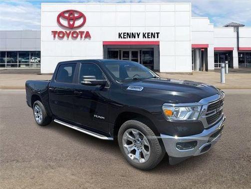 Diamond Black Crystal Pearlcoat 2021 RAM 1500 Big Horn/Lone Star