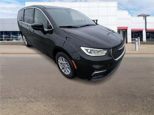 Diamond Black Crystal Pearlcoat 2024 Chrysler Pacifica Touring L