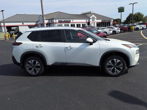 Pearl White Tricoat 2023 Nissan Rogue SV