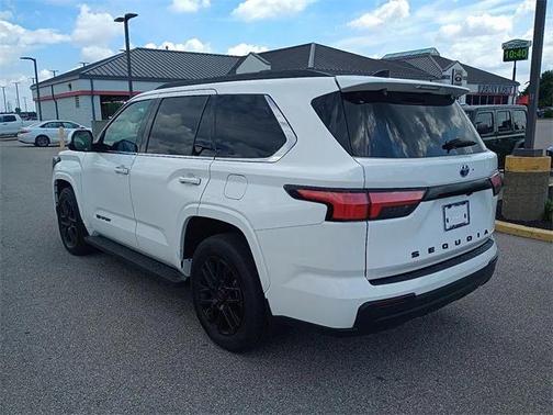 2023 Toyota Sequoia SR5