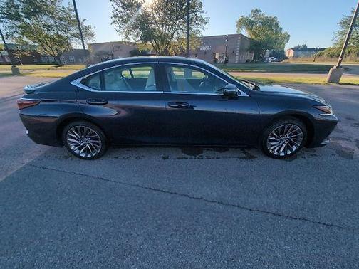Mica 2025 Lexus ES 350 Ultra Luxury