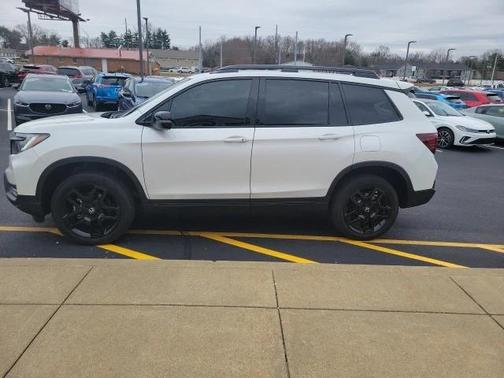 2025 Honda Passport AWD Black
