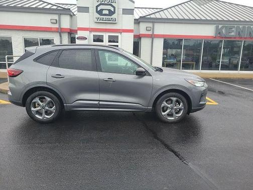 Carbonized Gray Metallic 2024 Ford Escape ST-Line