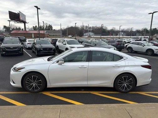 2023 Lexus ES 350 Base