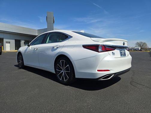 2023 Lexus ES 350 Base