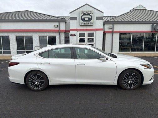 2023 Lexus ES 350 Base