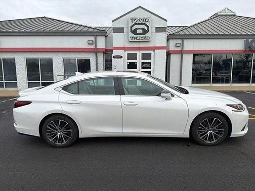 2023 Lexus ES 350 Base