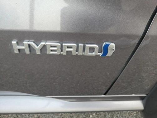 2021 Toyota Sienna XLE 8 Passenger