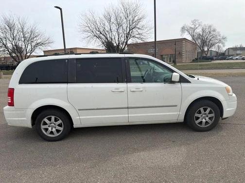 2010 Chrysler Town & Country Touring