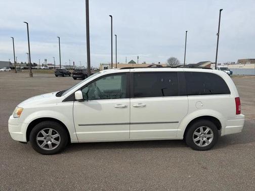2010 Chrysler Town & Country Touring