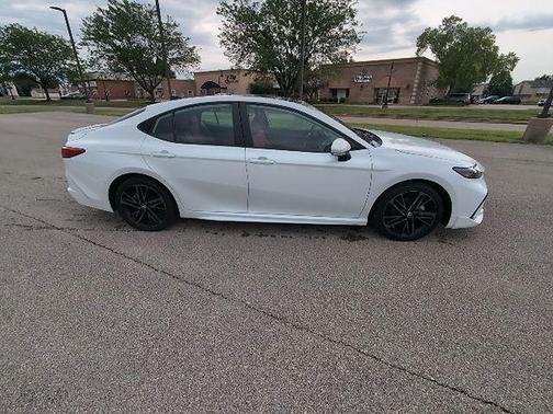 Ice Cap 2025 Toyota Camry XSE