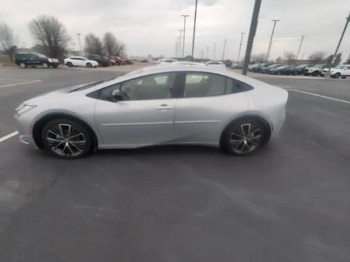 2025 Toyota Prius XLE