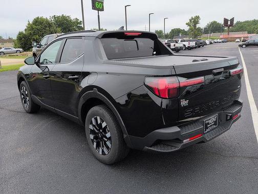 Phantom Black 2025 Hyundai SANTA CRUZ SEL Activity