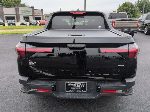 Phantom Black 2025 Hyundai SANTA CRUZ SEL Activity
