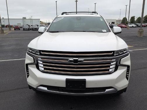 Iridescent Pearl Tricoat 2021 Chevrolet Suburban 4WD High Country