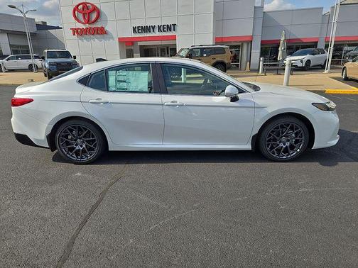 Wind Chill Pearl 2026 Toyota Camry XLE