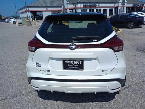 2024 Nissan Kicks SR