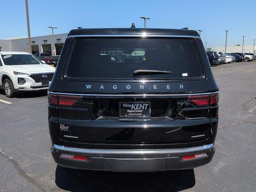 Diamond Black Crystal Pearlcoat 2022 Jeep Wagoneer Series III 4x4