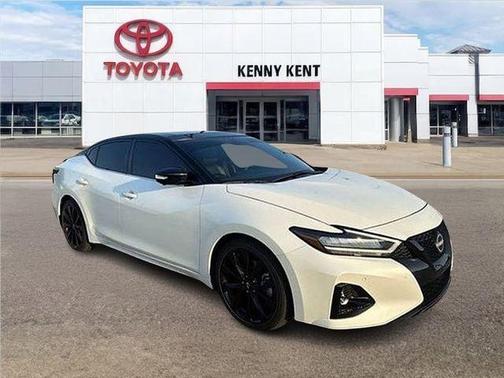 Pearl White Tricoat 2023 Nissan Maxima SR Xtronic CVT