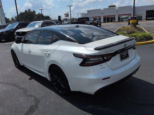 Pearl White Tricoat 2023 Nissan Maxima SR Xtronic CVT