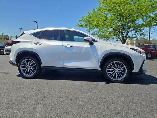 Eminent White Pearl 2023 Lexus NX 350h Luxury