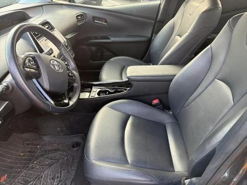 2019 Toyota Prius XLE