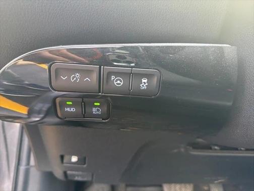 2019 Toyota Prius XLE