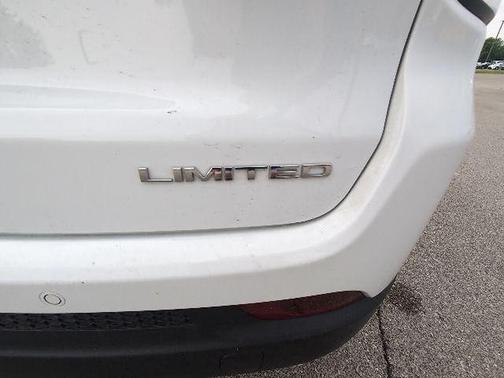 Bright White Clearcoat 2025 Jeep Compass Limited