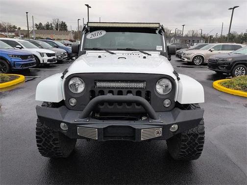 2016 Jeep Wrangler Unlimited Sahara