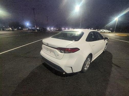 Ice Cap 2025 Toyota Corolla LE