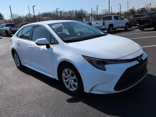 Ice Cap 2025 Toyota Corolla LE