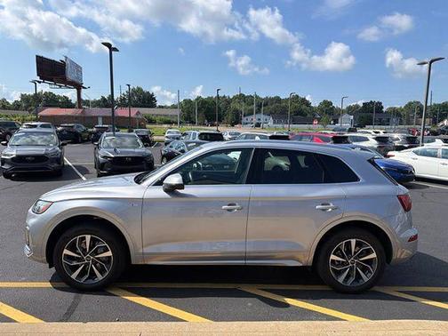 Florett Silver Metallic 2024 Audi Q5 45 S line Premium Plus